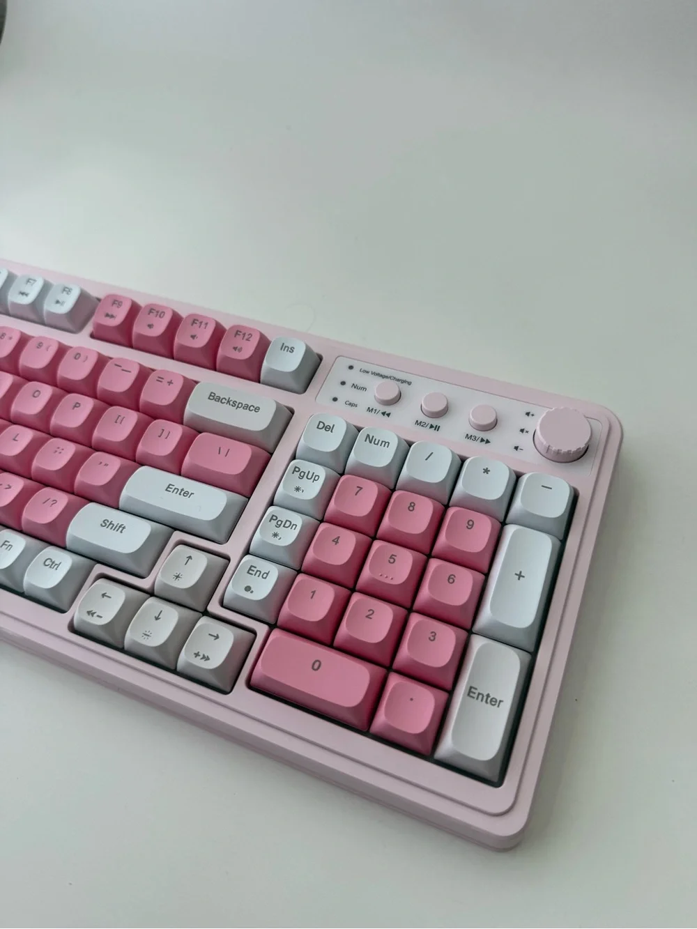 Brand new AULA S99 wireless keyboard - Pink, creamy sound, RGB backlight, nob